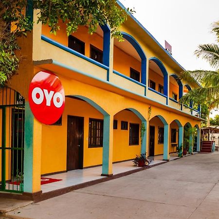 Oyo Hotel Miramar, Loreto Лорето Екстериор снимка