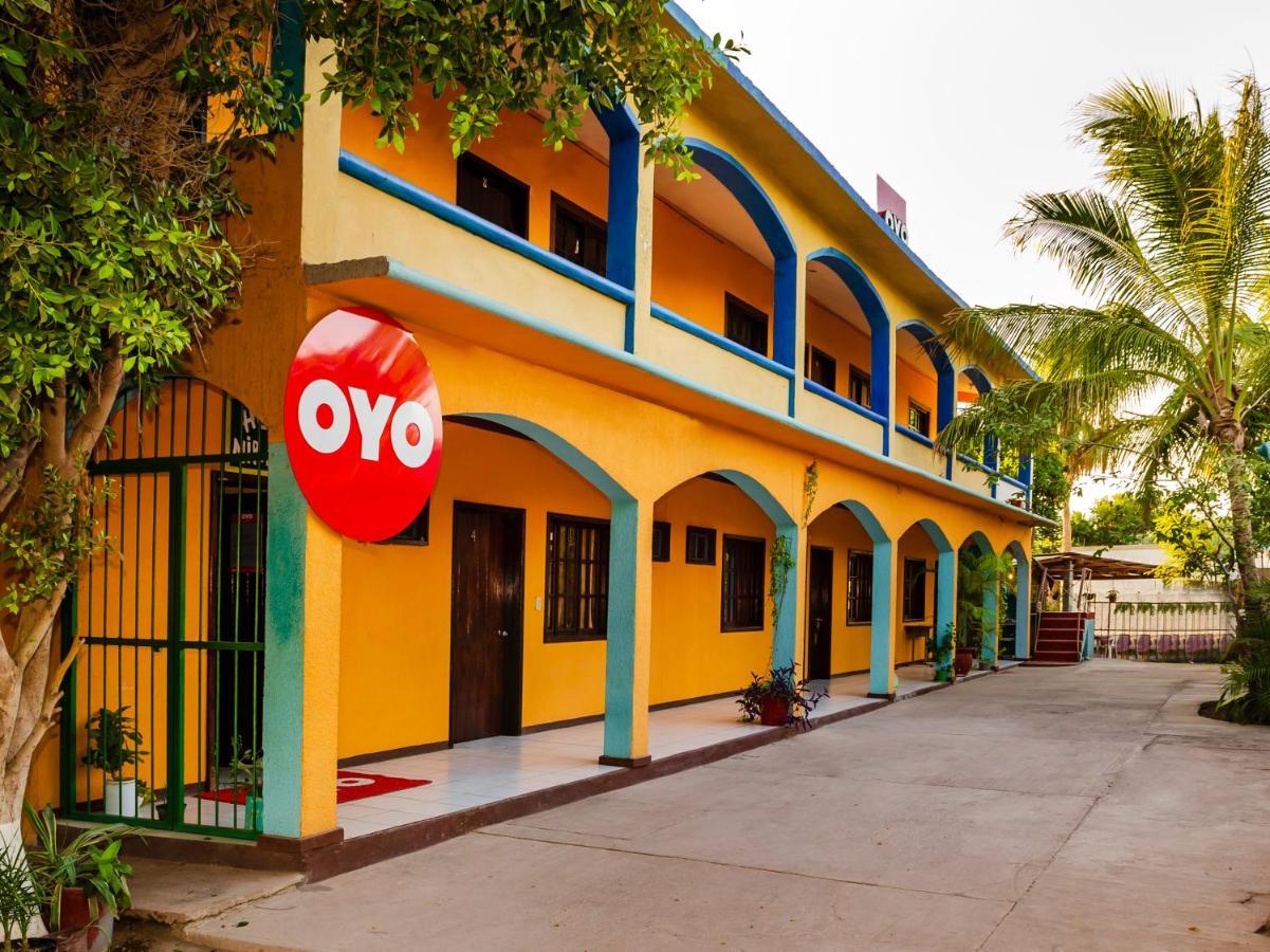 Oyo Hotel Miramar, Loreto Лорето Екстериор снимка