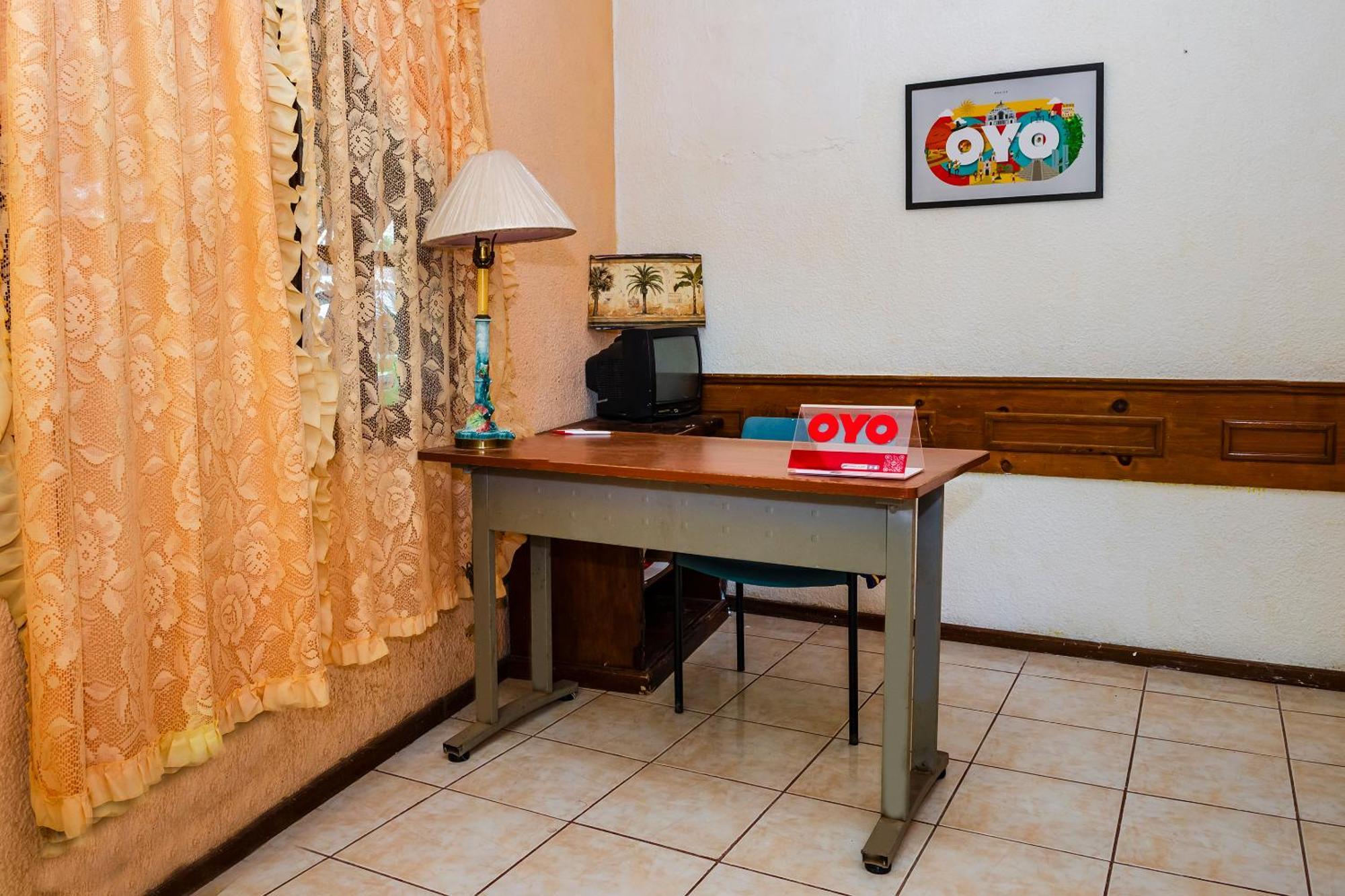 Oyo Hotel Miramar, Loreto Лорето Екстериор снимка
