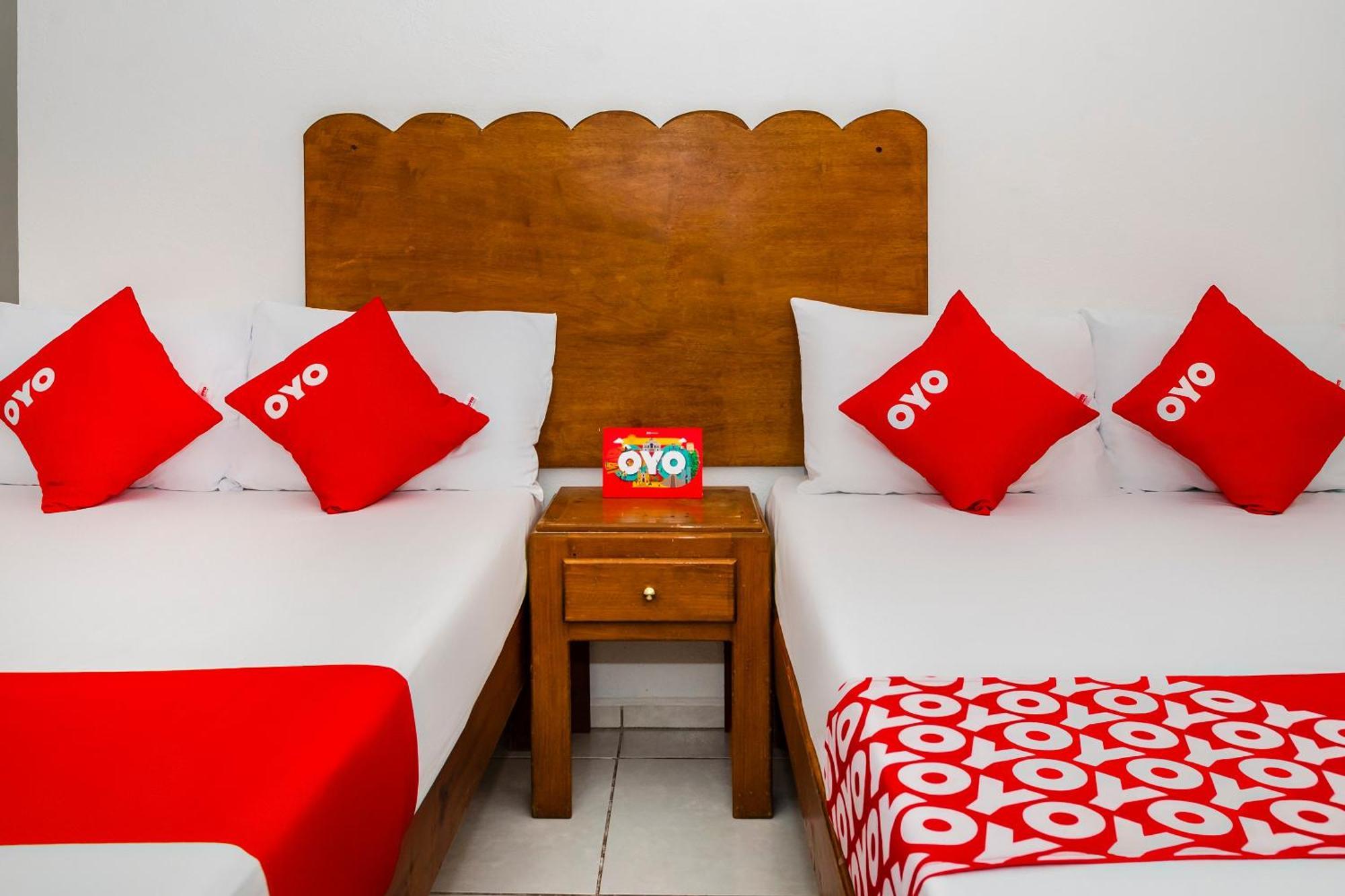 Oyo Hotel Miramar, Loreto Лорето Екстериор снимка